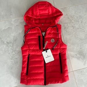Moncler Sucrette Hooded Puffer Vest